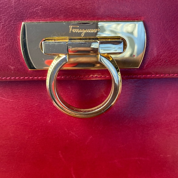 Salvatore Ferragamo Gancini bag - Picture 7 of 15